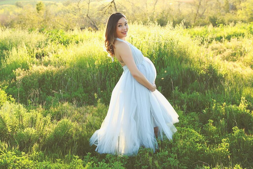 Φωτογραφίες εγκυμοσύνης στην ύπαιθρο: Ό,τι πιο όμορφο έχετε δει! (pics)