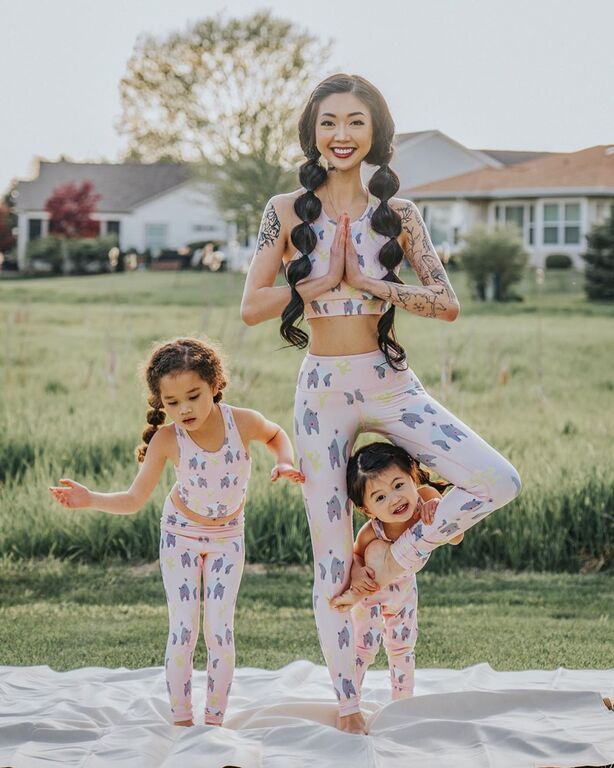 Κάνουν γιόγκα μαζί!