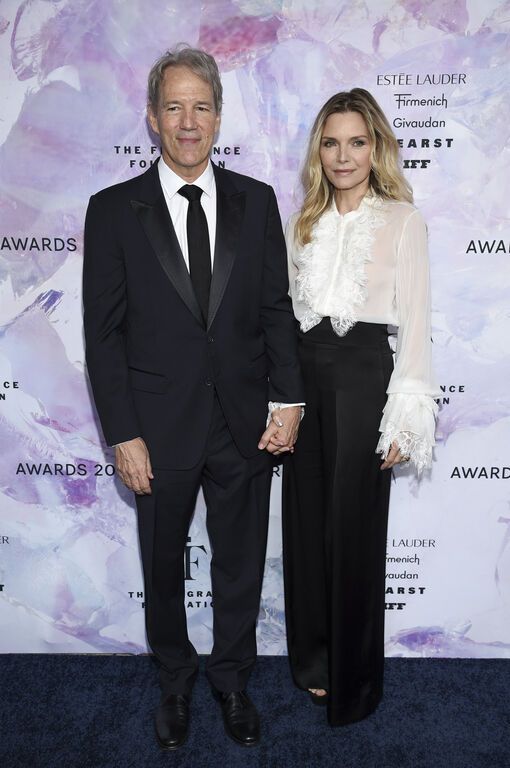 Michelle Pfeiffer : Σπάνια εμφάνιση της με τον σύζυγό της - Είναι μαζί 26 χρόνια (pics) 