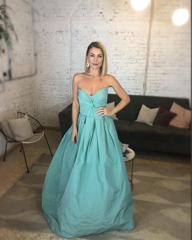 Είναι ίσως από τις λίγες ηθοποιούς που κατάφερε να μείνει στην κορυφή από την παιδική της ηλικία μέχρι και σήμερα.