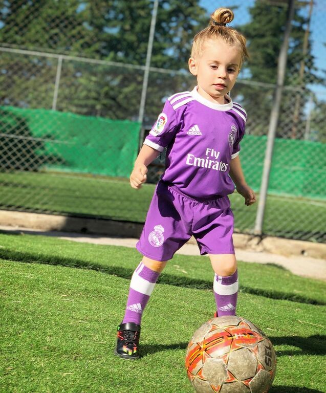 Μαλένα Χανταμπάκη: Ακούστε τη να τραγουδάει «Αχ κουνελάκι» - Η μικρή «δεν υπάρχει» (pics&vid)