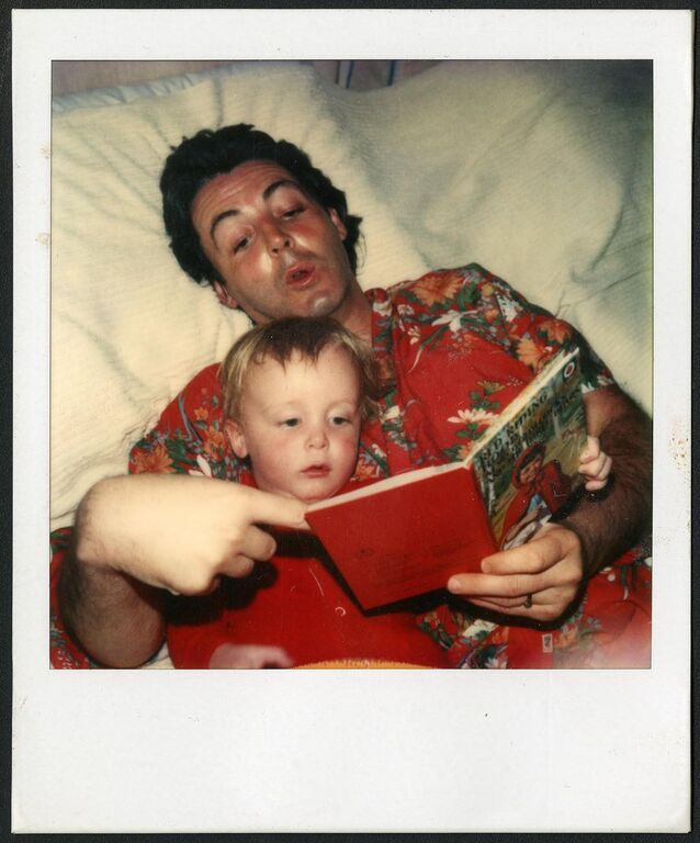 Μάντεψε ποιο μέλος των Beatles κυκλοφόρησε το πρώτο του παιδικό βιβλίο (pics+vid)