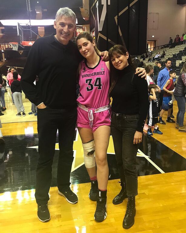 Μαριέλλα Φασούλα: Πότε ήταν η τελευταία φορά που είδατε την κόρη του Παναγιώτη Φασούλα; (pics)