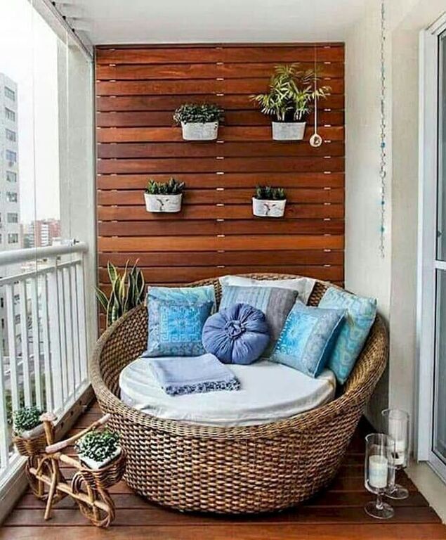 ... ή ίσως και αυτήν την πολυθρόνα-κρεβάτι.