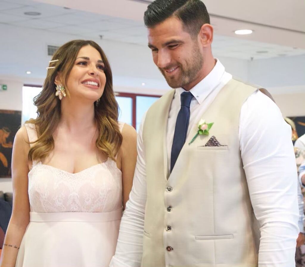 Στο vimaorthodoxias.gr αναφέρεται πιο συγκεκριμένα: «Η προσευχή που ακολουθεί είναι ακόμη μια δέηση για μεσιτεία στον Δεσπότη των πάντων … άλλη μιά προσευχή που βοήθησε κάποιους που συνάντησαν ανυπέρβλητα εμπόδια ,όταν φαινόταν να μην υπάρχει καμιά βοήθει