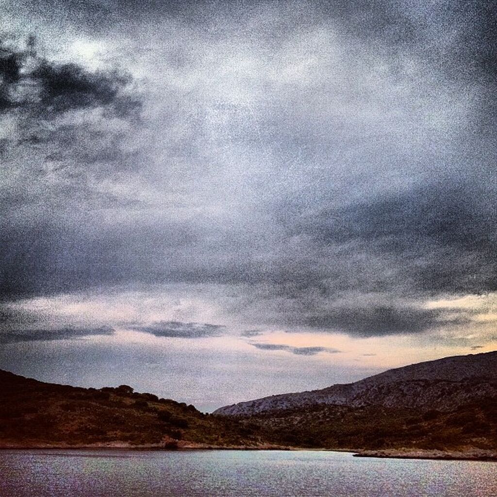 Ελένη Μενεγάκη: Θα εκπλαγείτε με τις πρώτες φωτό της στο instagram και την αλλαγή του προφίλ της  