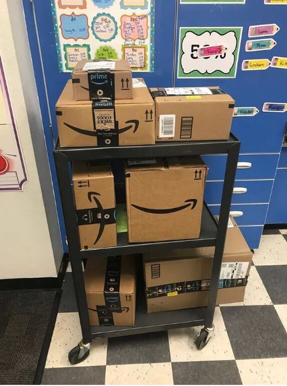 Ο νέος εξοπλισμός που αγοράστηκε για το σχολείο.