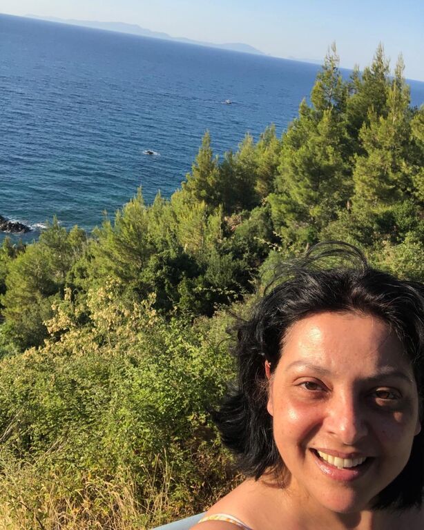 Η γνωστή ηθοποιός απολαμβάνει οικογενειαακές διακοπές στην Εύβοια