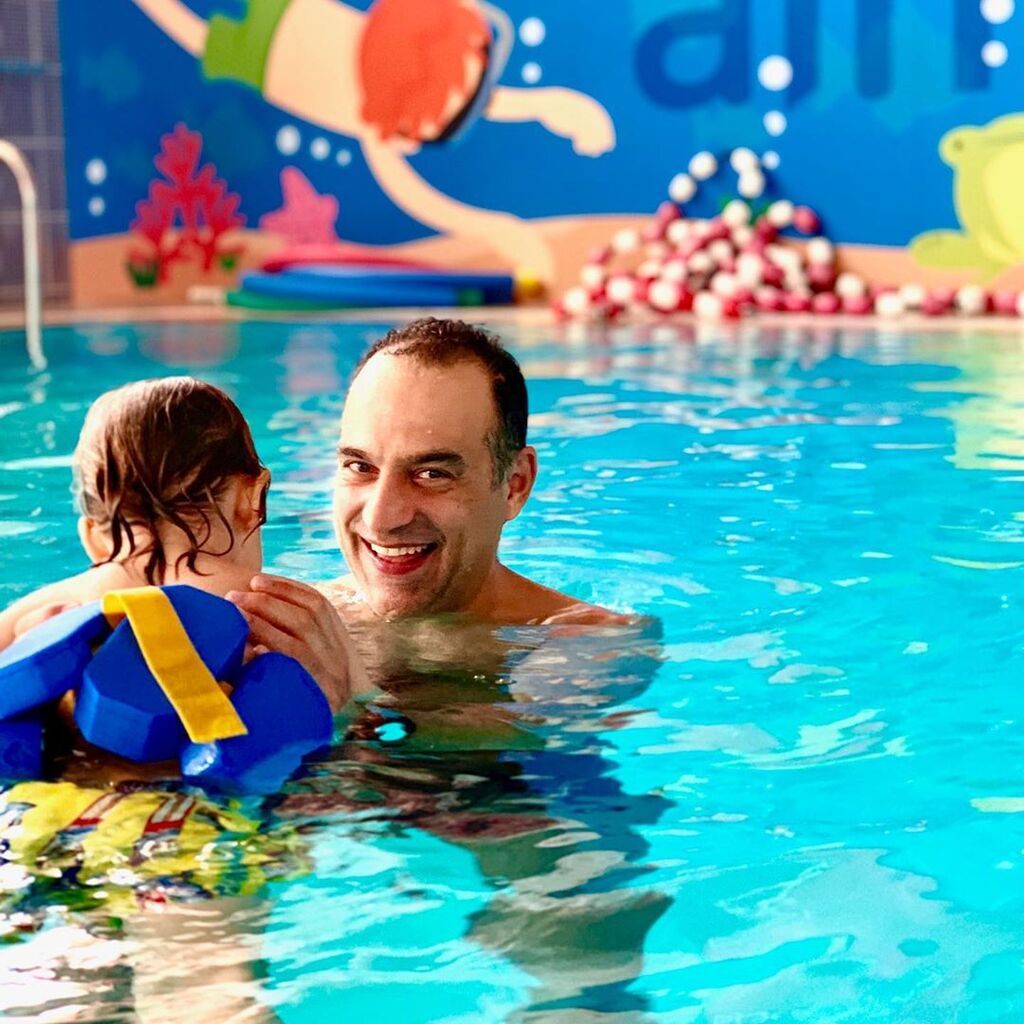 Ο διάσημος μπαμπάς ανεβάζει πολύ συχνά φωτογραφίες με τα παιδιά του και όλες είναι απολαυστικές. 