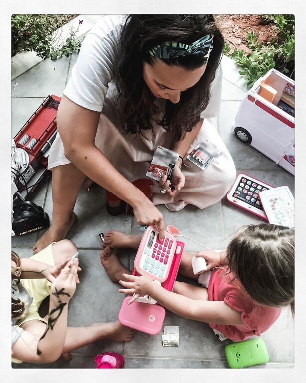 Ελιάνα Χρυσικοπούλου: Το άλμπουμ των οικογενειακών διακοπών της στην Eύβοια (pics)