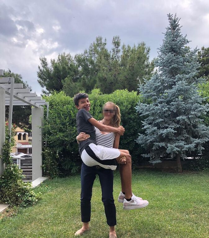 Η διάσημη μανούλα ανεβάζει αρκετά συχνά φωτογραφίες με τα παιδιά της στο Instagram