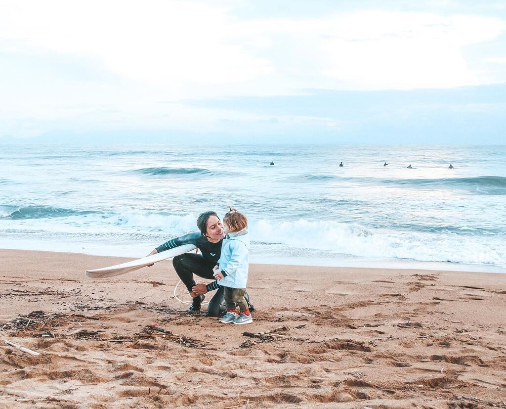 Οι φωτογραφίες που έχει δημοσιεύσει με τη μικρή;