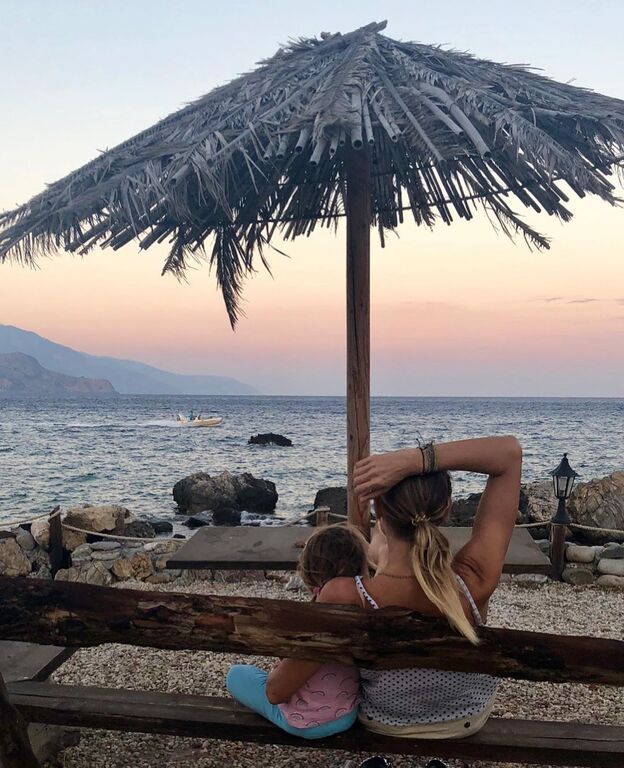 Και άλλοτε με τις τρυφερές φωτογραφίες που δημοσιεύει με την κόρη της.