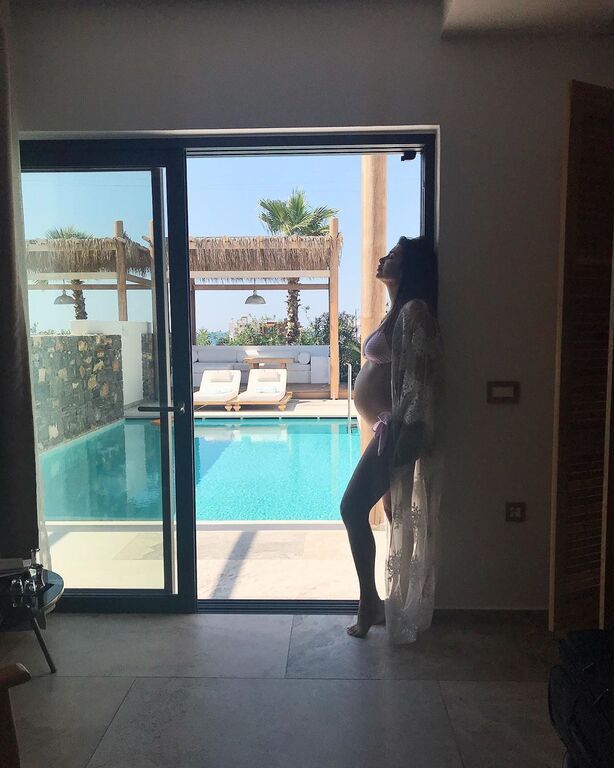 Ελένη Χατζίδου: Οι εμφανίσεις με μαγιό στην εγκυμοσύνη (pics)