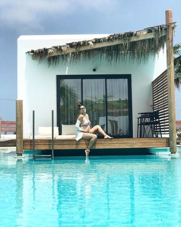 Ελένη Χατζίδου: Οι εμφανίσεις με μαγιό στην εγκυμοσύνη (pics)