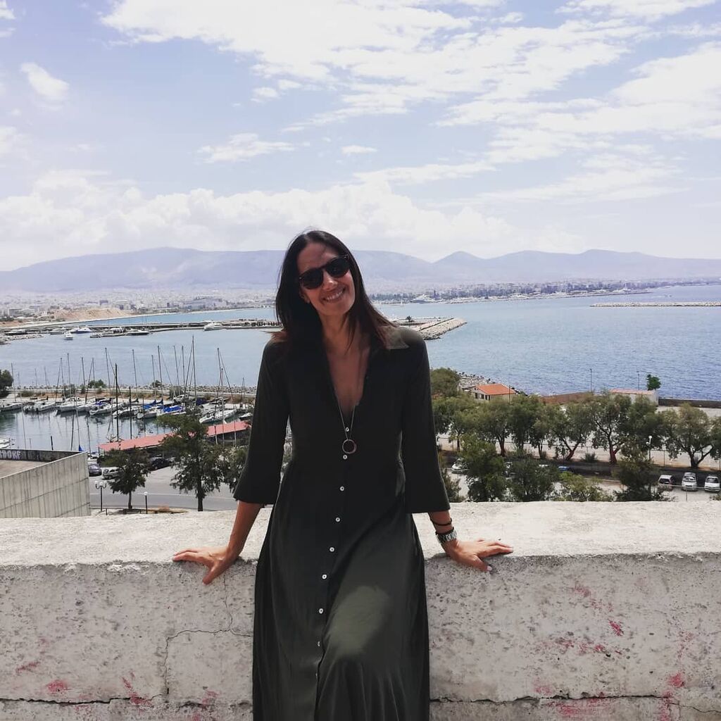 Ομως και εκτός Βουλής το στιλ είναι ξεχωριστό.