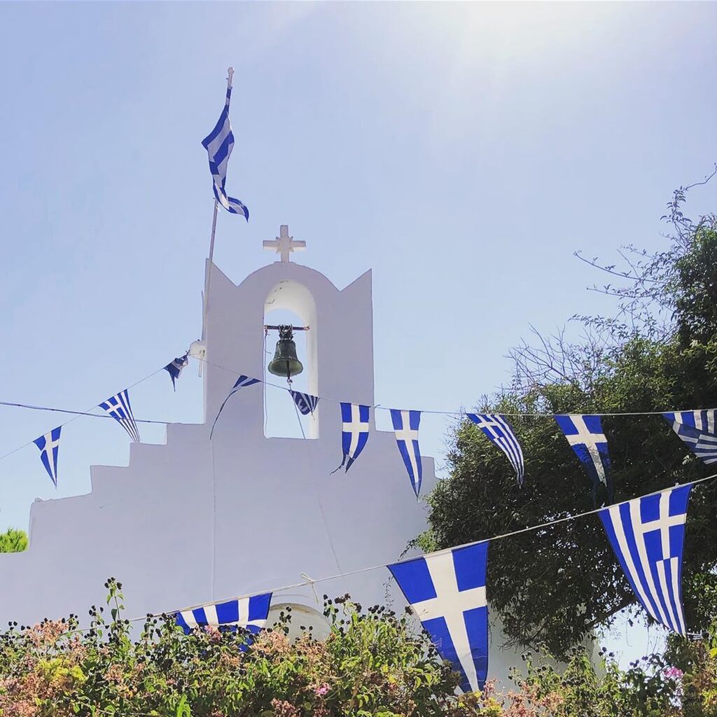 Σταματίνα Τσιμτσιλή: Όλα όσα αγαπά στην Πάρο μέσα από τον φωτογραφικό φακό της (pics)