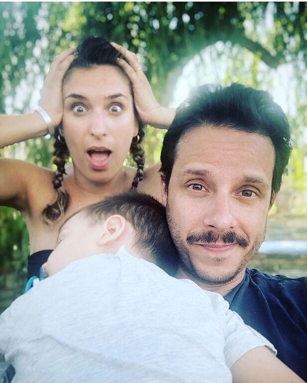 Ο Δημήτρης Μακαλιάς είναι ένας υπέροχος ηθοποιός, σύζυγος και μπαμπάς!