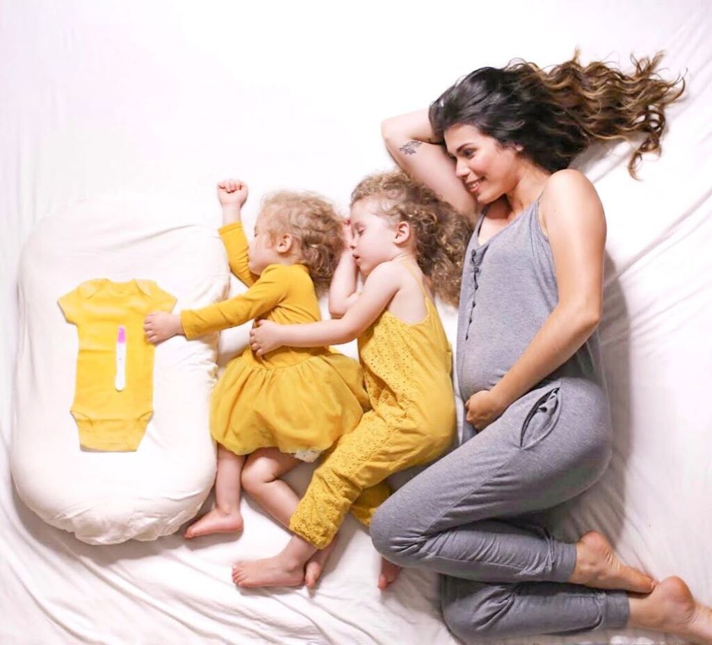 Περιμένοντας το τρίτο παιδί: Οι φωτογραφίες αυτής της μαμάς έγιναν viral (pics) 