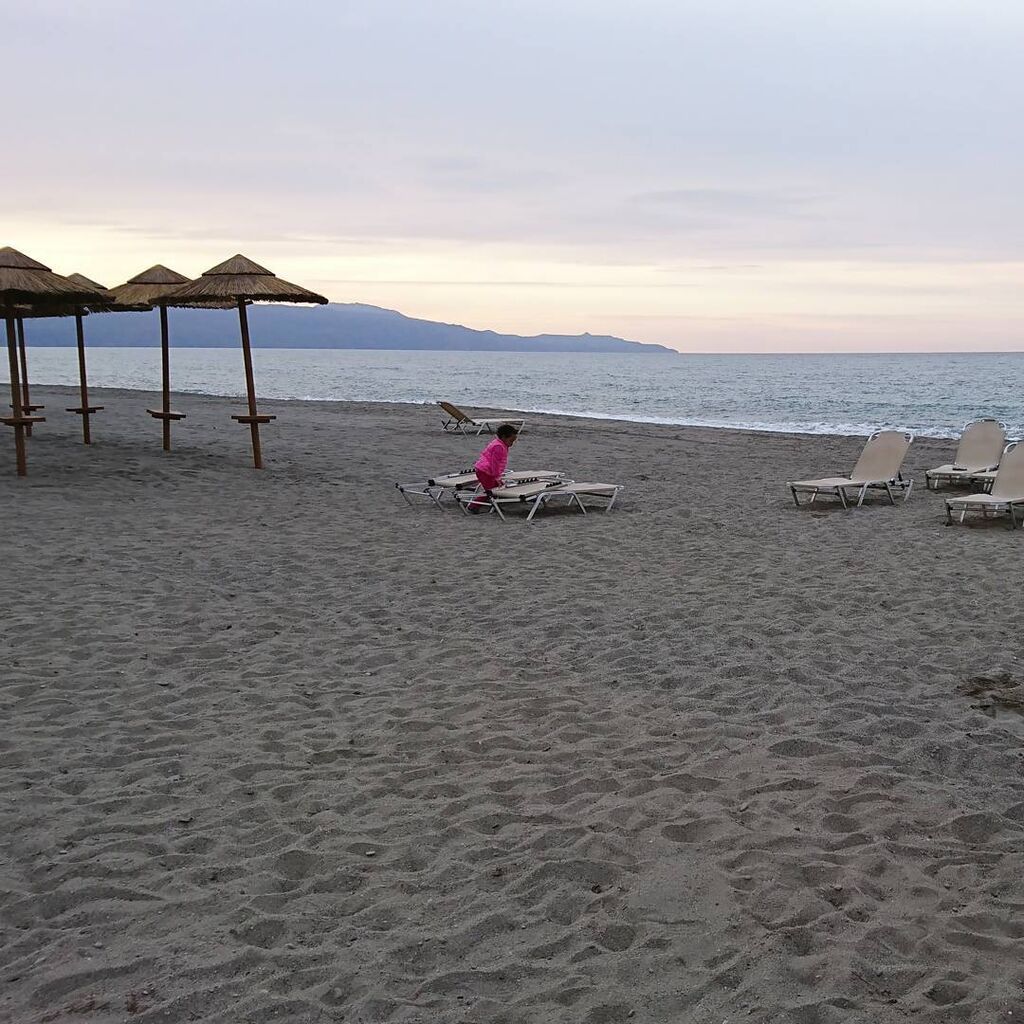 Βίκυ Βολιώτη: H σπάνια φωτογραφία του συζύγου και της κόρης της (pics) 