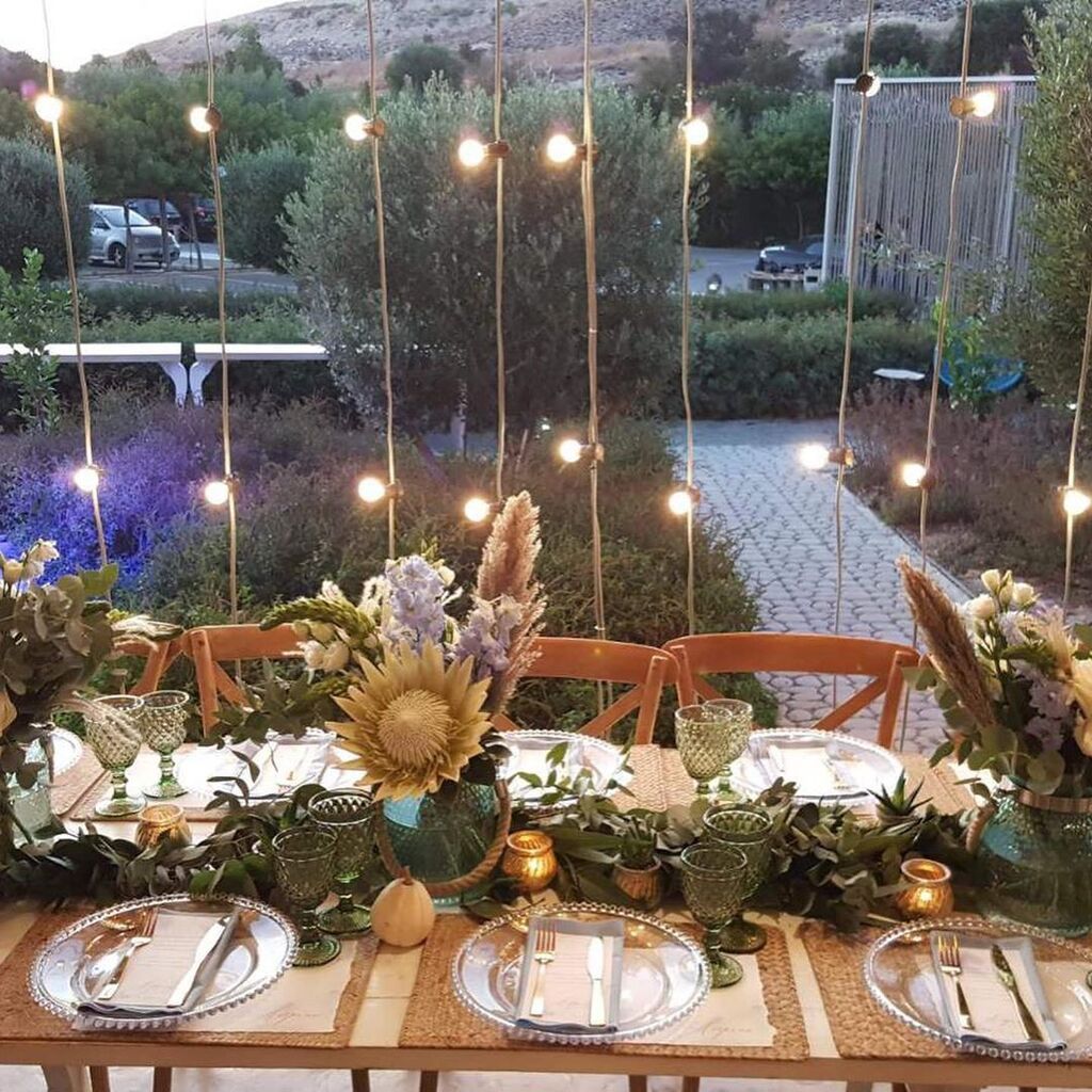 Γνωστή παρουσιάστρια βάφτισε τον γιο της και δημοσίευσε φωτογραφίες από το πάρτι υπερπαραγωγή (pics)