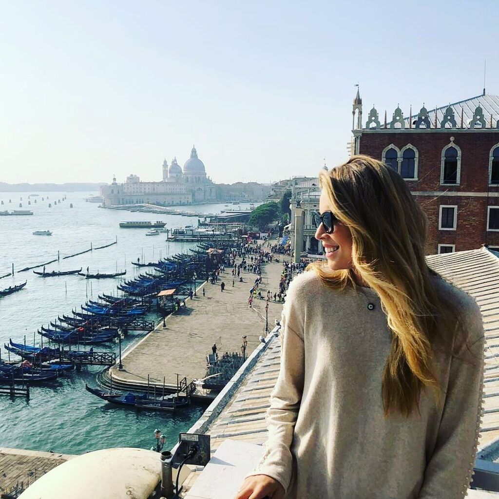 Μαριέττα Χρουσαλά - Λέων Πατίτσας: Το φωτογραφικό άλμπουμ του ρομαντικού ταξιδιού τους στη Βενετία