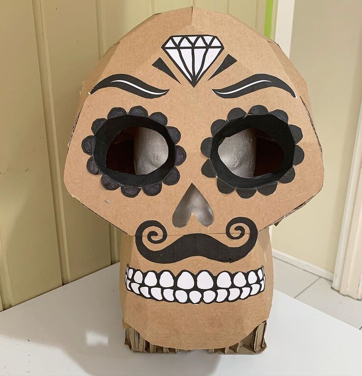 Δείτε τι φτιάχνει μια μαμά με χαρτόκουτα - Θα εντυπωσιαστείτε (pics) 