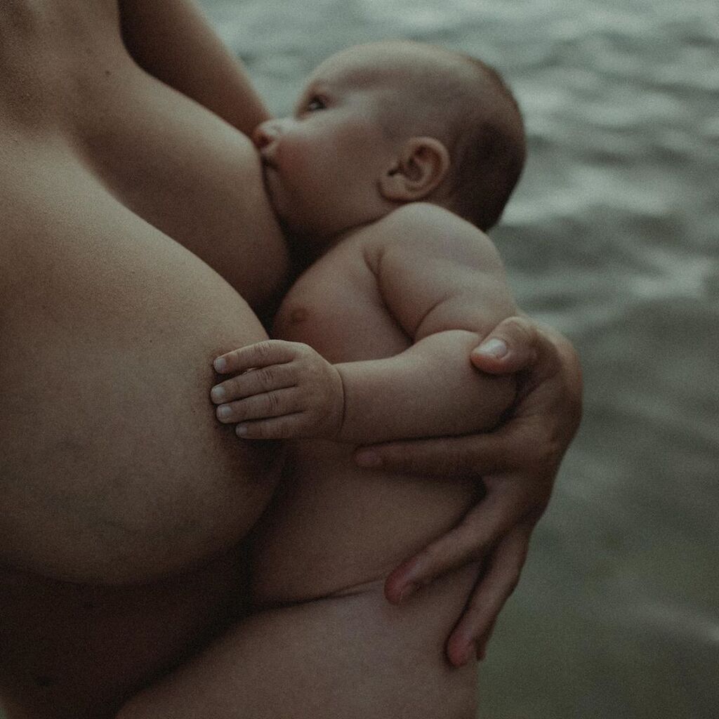 Συγκινητικές φωτογραφίες που απαθανατίζουν την ομορφιά της μητρότητας (pics)