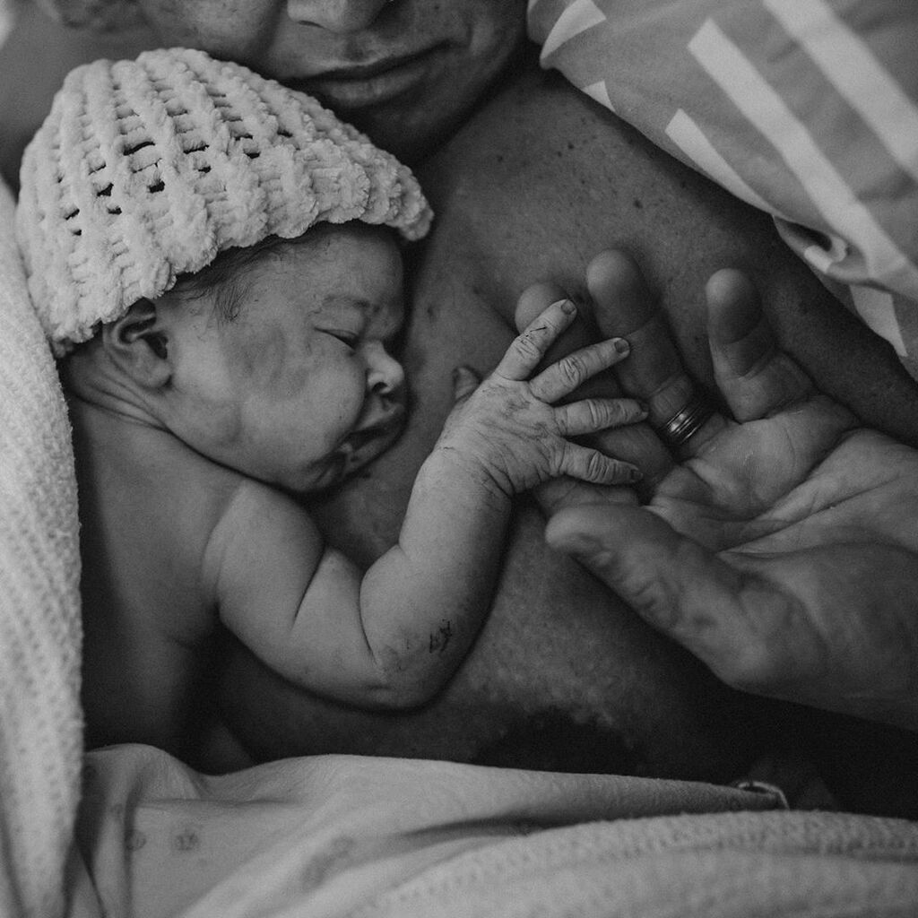 Συγκινητικές φωτογραφίες που απαθανατίζουν την ομορφιά της μητρότητας (pics)