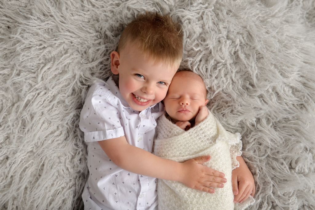 Υπέροχα πορτραίτα αδελφών που θα σας κάνουν να θέλετε & εσείς να φωτογραφίσετε τα παιδιά σας (pics)