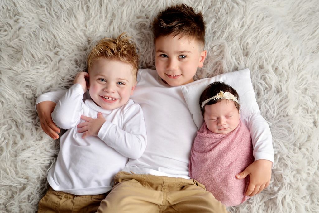 Υπέροχα πορτραίτα αδελφών που θα σας κάνουν να θέλετε & εσείς να φωτογραφίσετε τα παιδιά σας (pics)