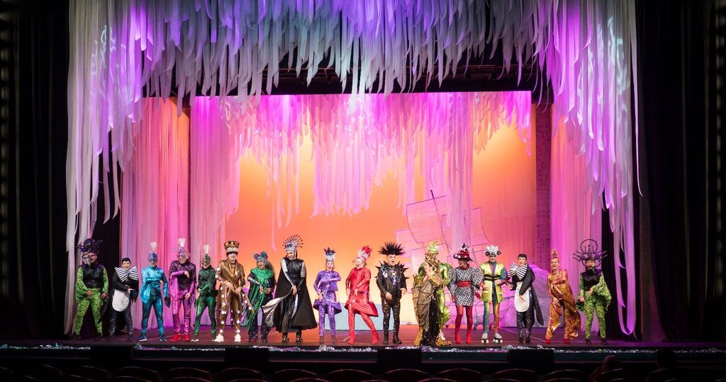 «Βουτιά στη βυθούπολη» στο Θέατρο Παλλάς : Ανανεωμένο ωράριο παραστάσεων