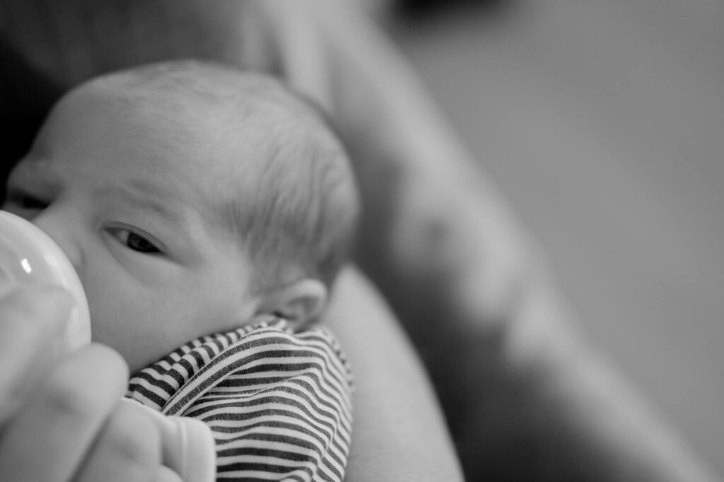 Μαμά φωτογραφίζεται με τον 8 ημερών γιο της και το αποτέλεσμα είναι ξεχωριστό (pics) 