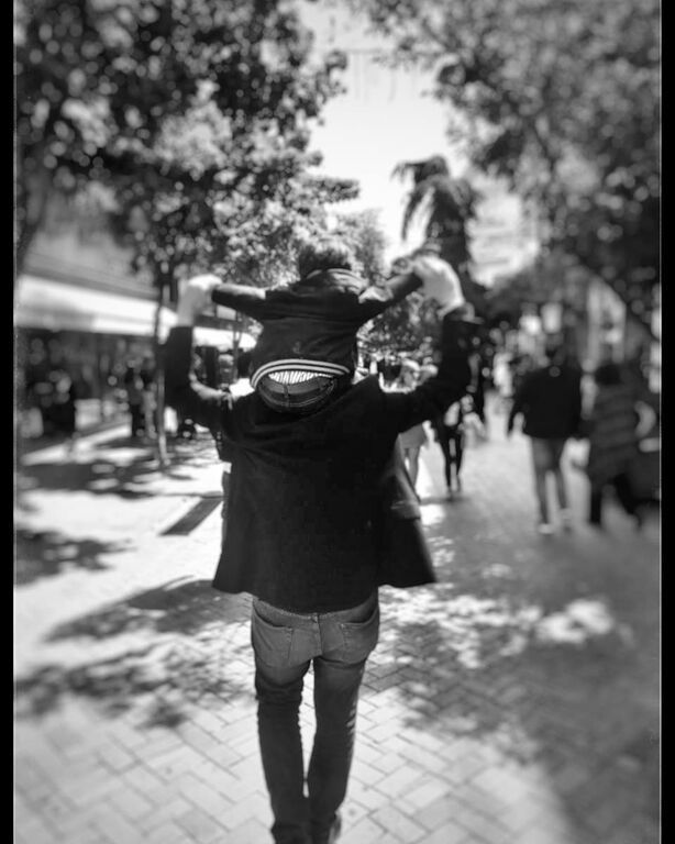 Γιάννης Κότσιρας: Οι σπάνιες φορές που έχει δημοσιεύσει φωτογραφίες των παιδιών του (pics) 