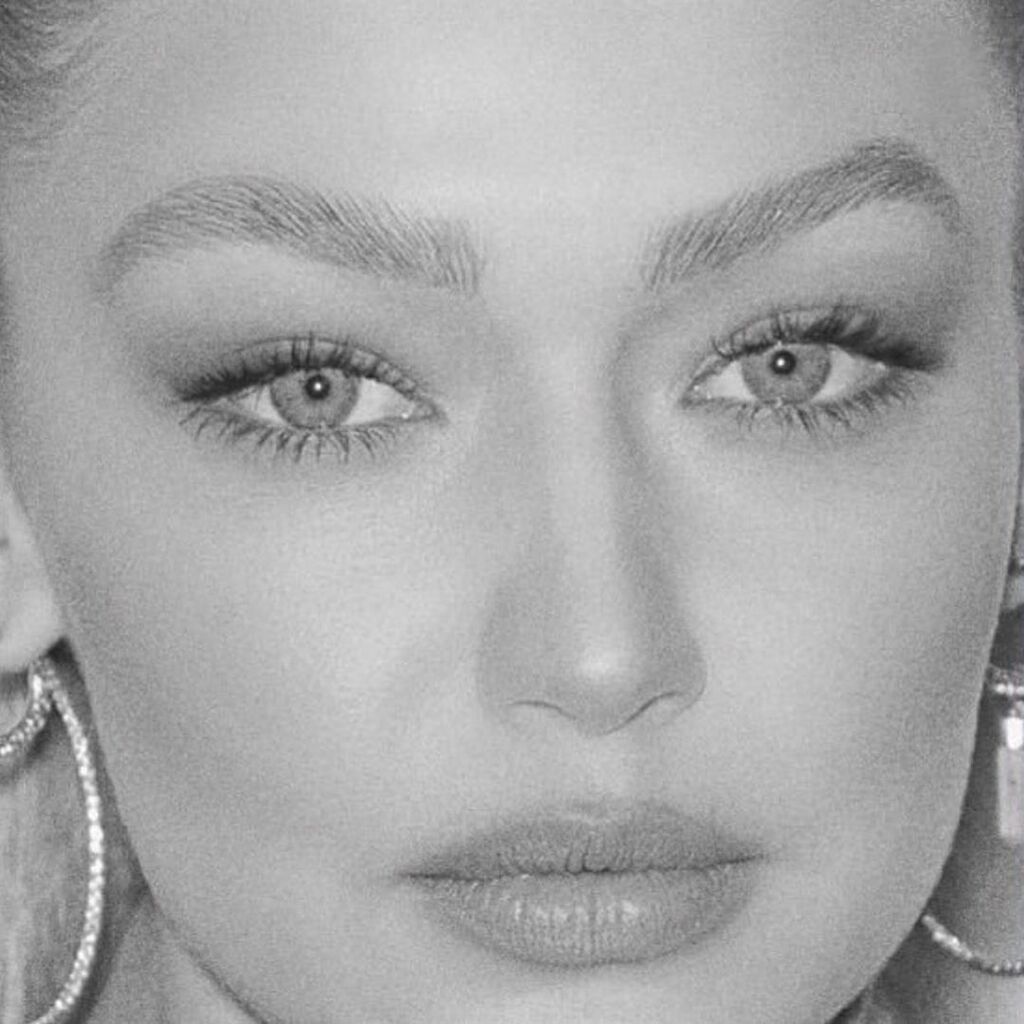 Δεν είναι άλλη από την Gigi Hadid!