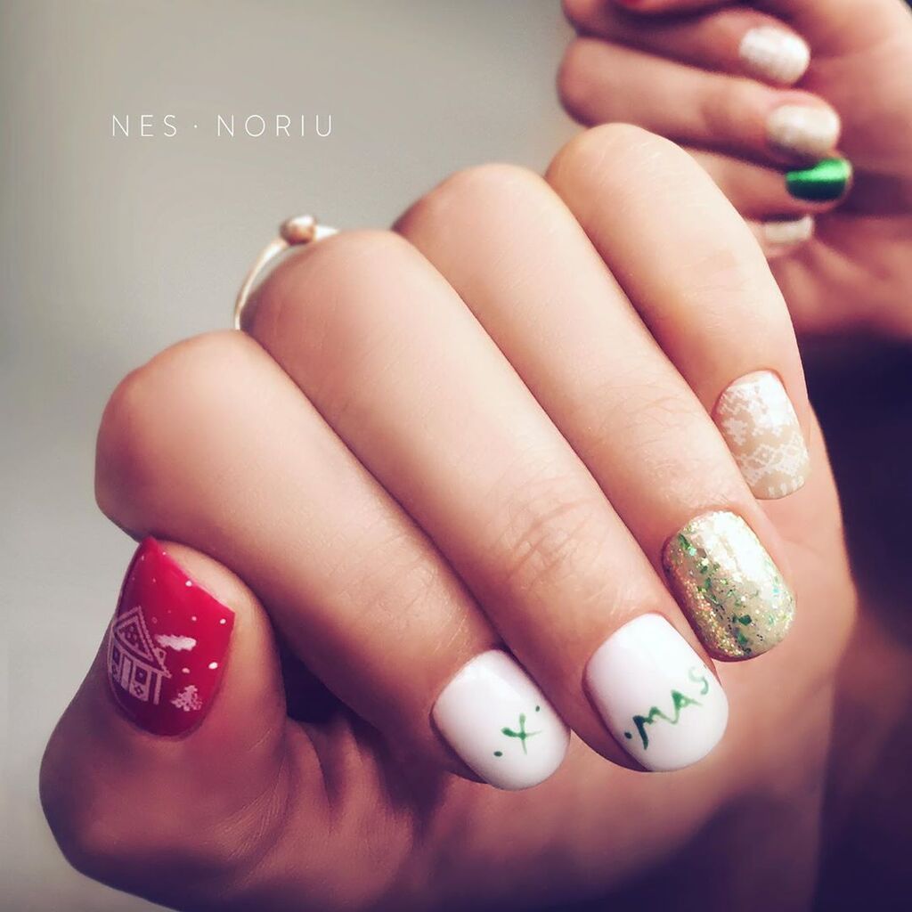 Τα μανικιούρ αυτής της εβδομάδας είναι ήδη χριστουγεννιάτικα