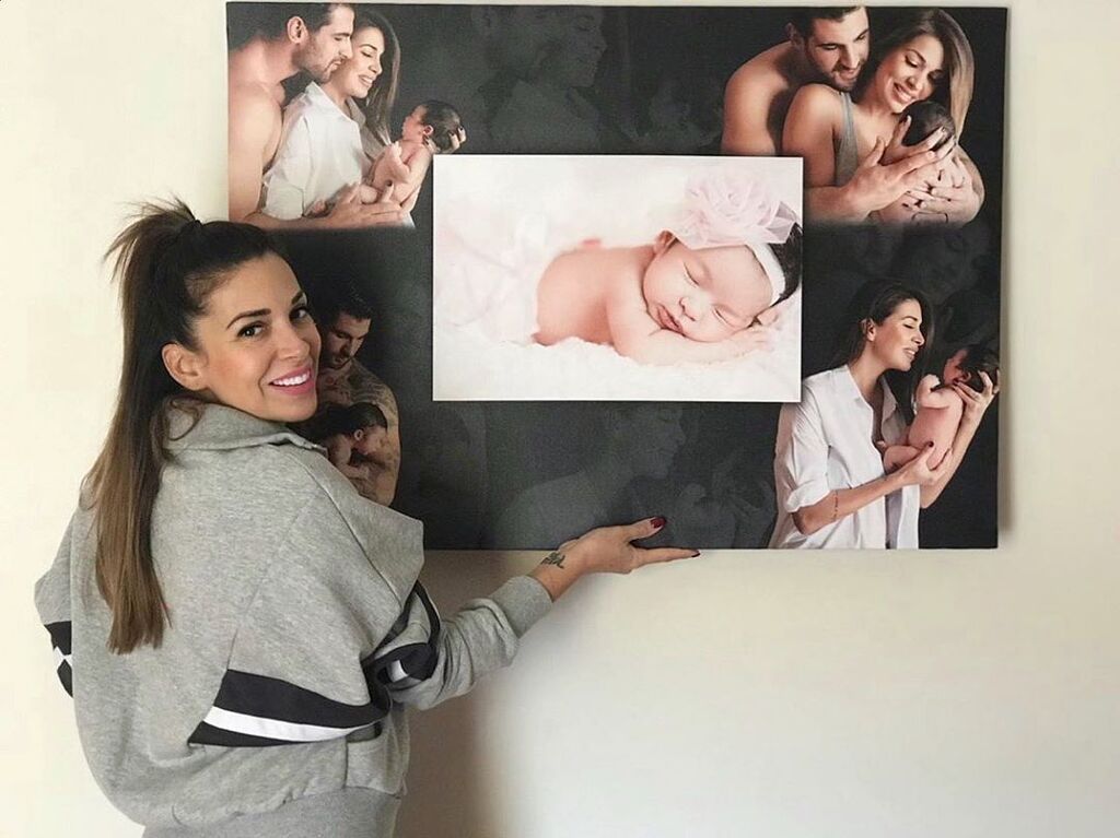 Ελένη Χατζίδου: Τα πρώτα Χριστούγεννα με την κόρη της – Δες όλες τις φώτο της μικρής και θα λιώσεις!