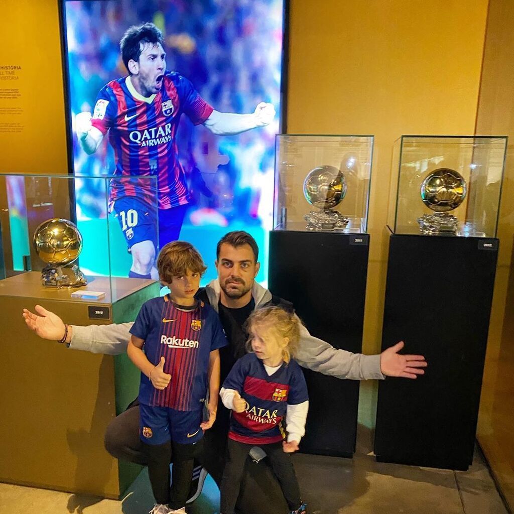 Είδαν τα κύπελλα...