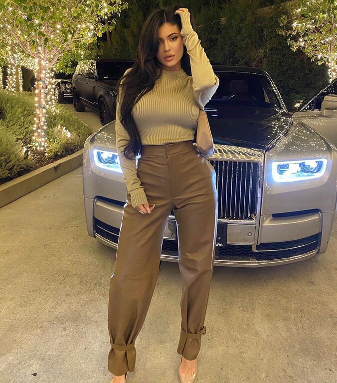 Αυστηρούς κανόνες που υποχρεώνει η Kylie Jenner τις νταντάδες της κόρης της να ακολουθούν (vid)
