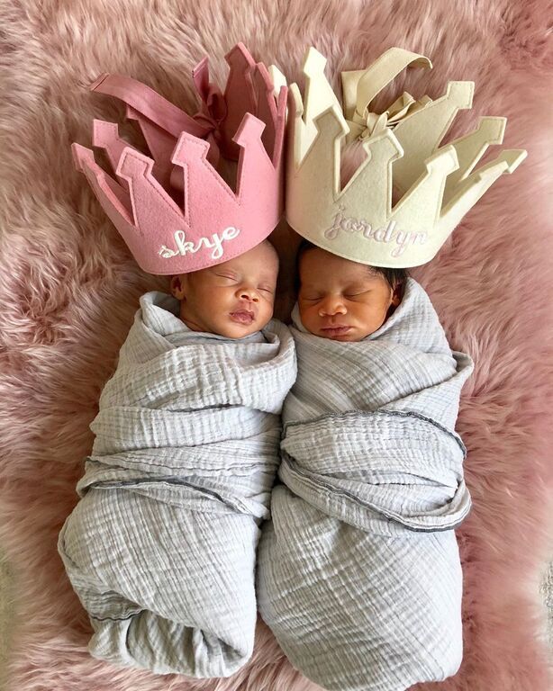 Αυτά είναι τα δίδυμα πασίγνωστου παίκτη του ΝΒΑ που έχουν τρελάνει το διαδίκτυο (pics)