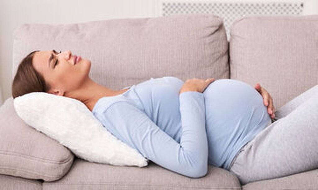 Κατά την εγκυμοσύνη, σημαντικό ρόλο παίζει τόσο η ποσότητα όσο και η συχνότητα των γευμάτων , γι΄αυτό θα πρέπει να καταναλώνετε μικρά και συχνά γεύματα. Επίσης, πρέπει να μασάτε καλά και αργά την τροφή, σε όρθια θέση.