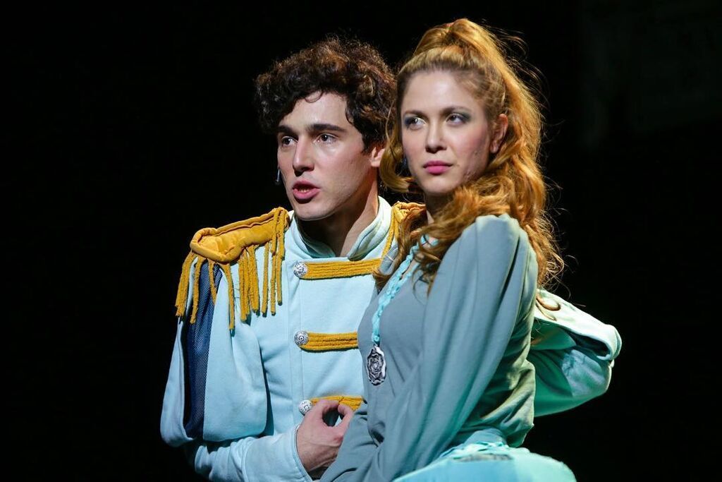 Ιδρυτής της plantoys.gr ο μπαμπάς της Αθανασίας, Βάιος Κουρκάκης, ένας άνθρωπος με όραμα και θέληση. Είναι πτυχιούχος της Παιδαγωγικής Ακαδημίας, εκπαιδευτικός, στοχαστής και όπως δηλώνει και ο ίδιος το πάθος και η αγάπη του για τα παιδιά ήταν ανέκαθεν η 