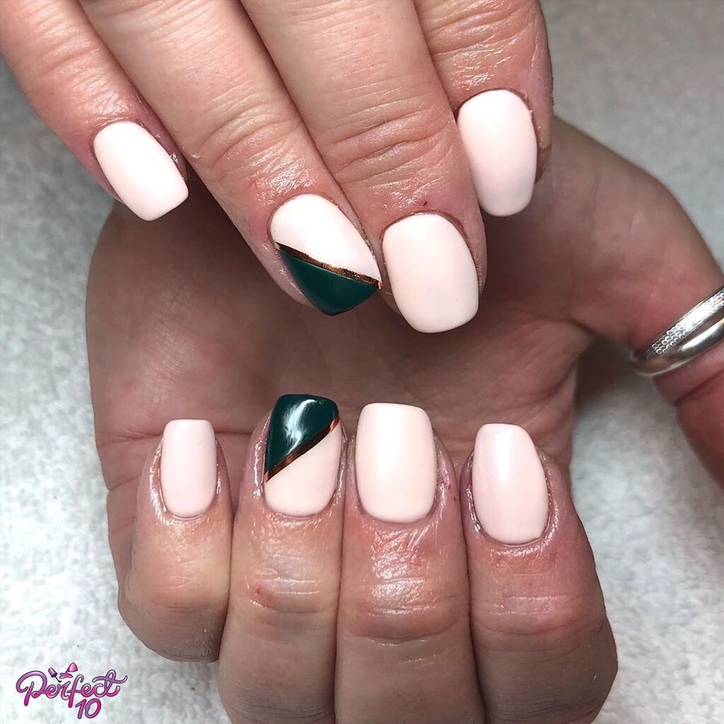 Πώς να βάψω τα νύχια μου στο επόμενο ραντεβού για μανικιούρ; (φωτός)