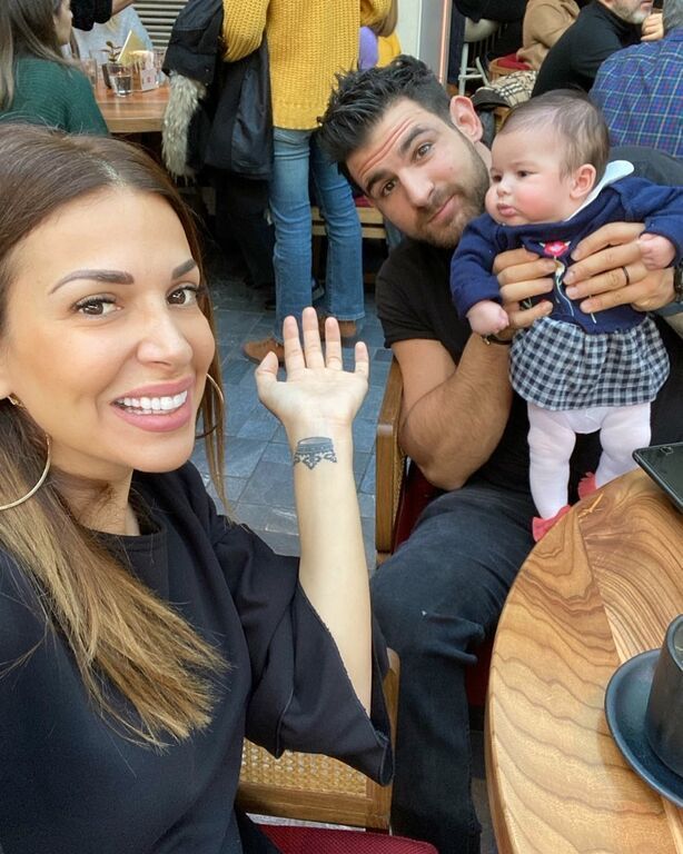 Ελένη Χατζίδου:Πρώτο ταξίδι με το μωρό και δεν φαντάζεστε τι δεν πήρε μαζί της (pics) 