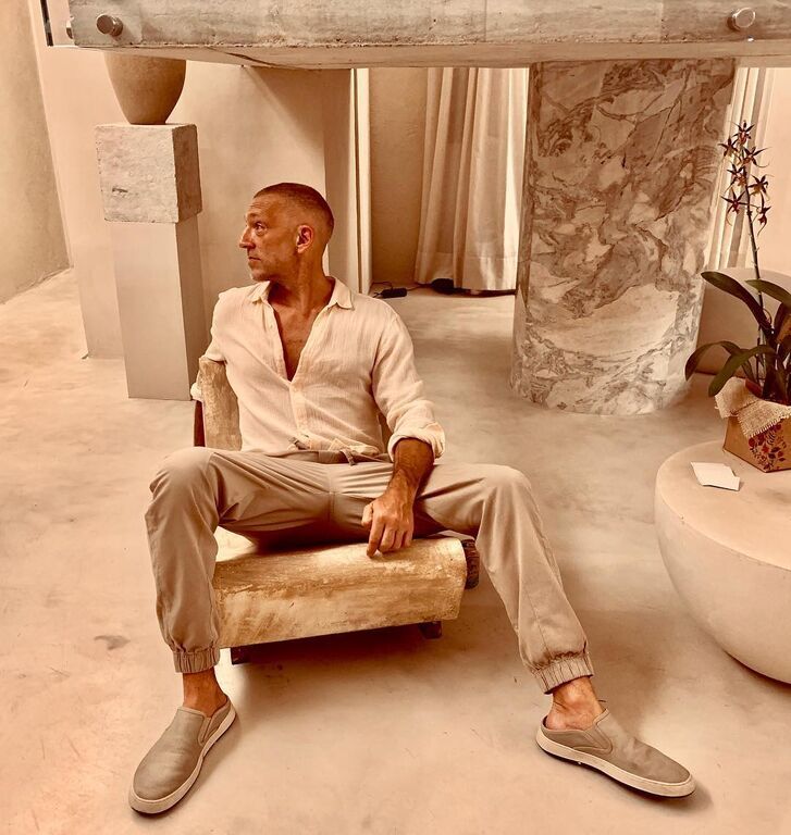 Αφού είναι κόρη του Vincent Cassel και της....   /   πηγή φωτογραφίας: @vincentcassel instagram account