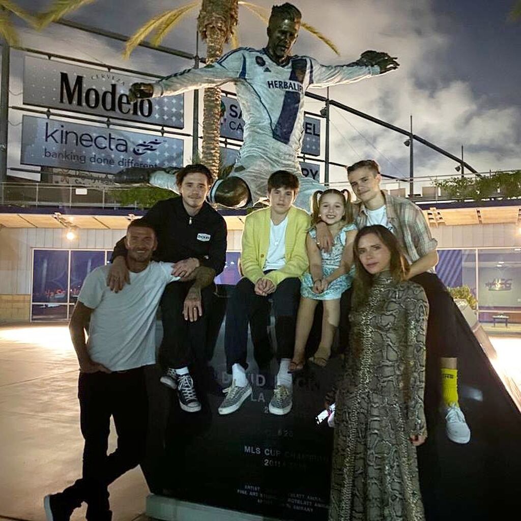 David Beckham: Φωτογραφίες που δείχνουν πόσο υπέροχη οικογένεια έχει (pics)