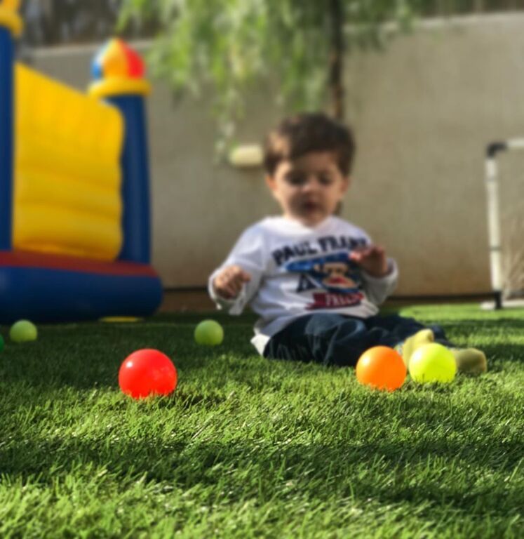 Αντίστοιχα και η Ελένη Καρποντίνη έκανε μία ανάρτηση αφιερωμένη στον γιο της, στην οποία ανέβασε αυτή τη φωτογραφία. 