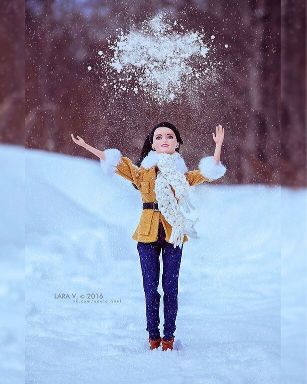 Καλλιτέχνης έχει αδυναμία στις κούκλες & τις φωτογραφίζει δημιουργώντας τα πιο υπέροχα σκηνικά (pic)