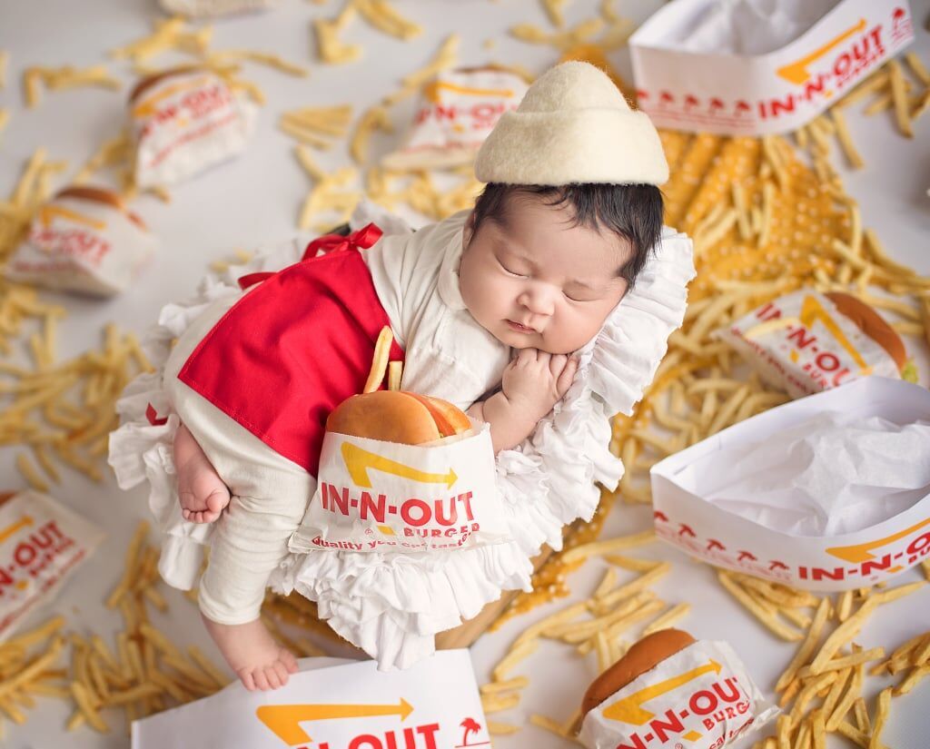 Μωράκι ντύθηκε burger και είναι… για «φάγωμα» (pics)