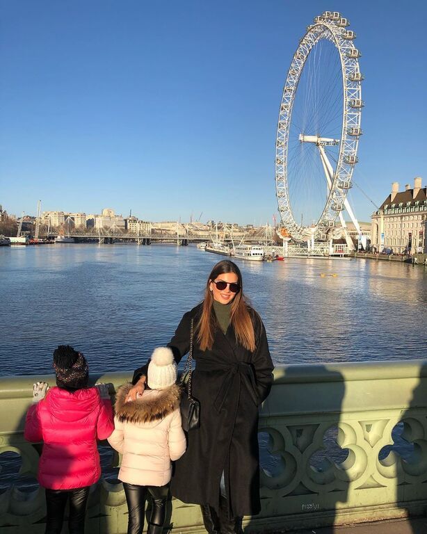 Σταματίνα Τσιμτσιλή: Αποκαλύπτει τι κάνει όταν βάζει για ύπνο τα τρία της παιδιά ( pics) 